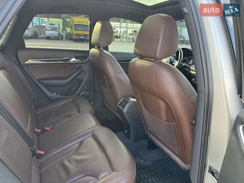 Внедорожник / Кроссовер Audi Q3 2016 в Одессе