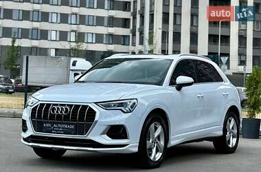 Позашляховик / Кросовер Audi Q3 2020 в 