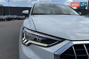 Позашляховик / Кросовер Audi Q3 2020 в 