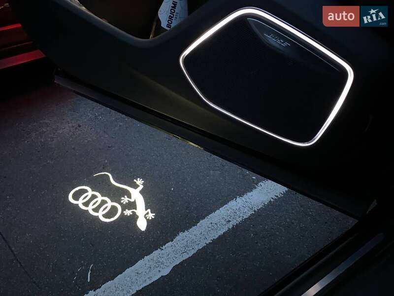 Позашляховик / Кросовер Audi Q3 2015 в Львові