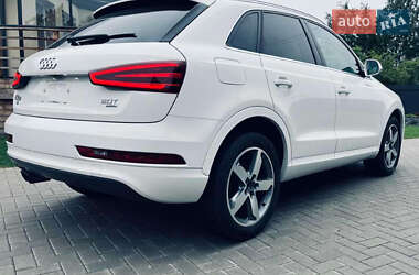 Внедорожник / Кроссовер Audi Q3 2015 в 