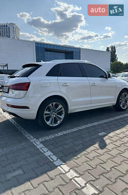 Внедорожник / Кроссовер Audi Q3 2017 в 
