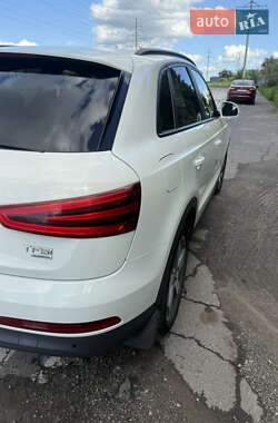 Внедорожник / Кроссовер Audi Q3 2012 в 