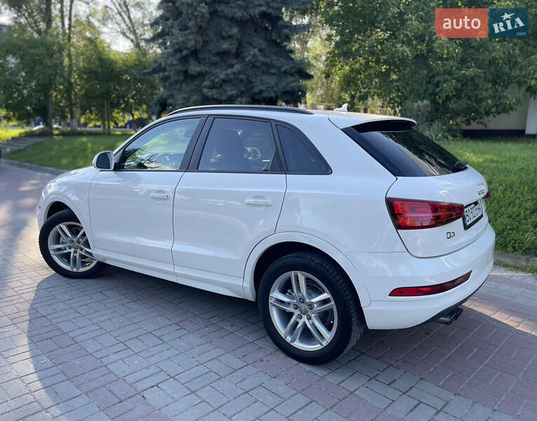 Позашляховик / Кросовер Audi Q3 2016 в Тернополі