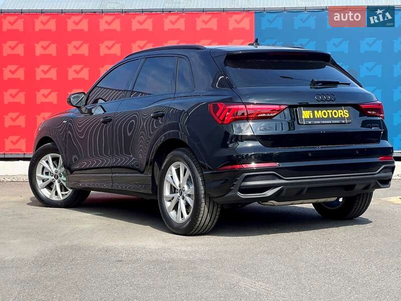 Внедорожник / Кроссовер Audi Q3 2024 в Киеве