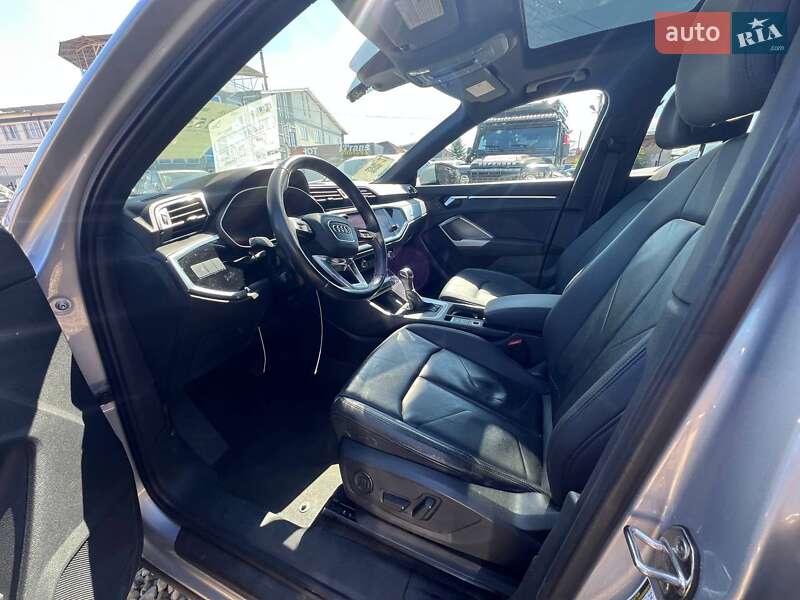 Позашляховик / Кросовер Audi Q3 2019 в Стрию