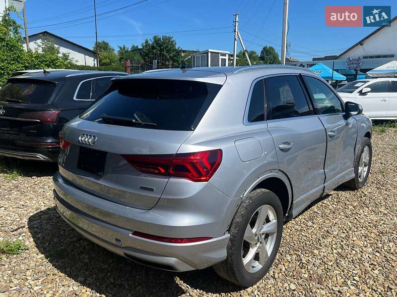 Позашляховик / Кросовер Audi Q3 2019 в Стрию
