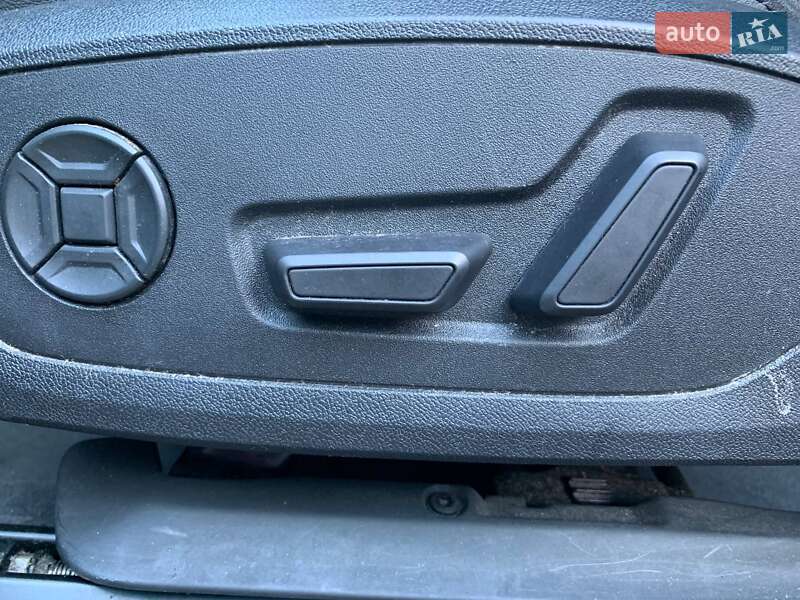 Позашляховик / Кросовер Audi Q3 2019 в Стрию