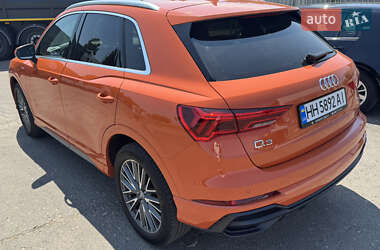 Внедорожник / Кроссовер Audi Q3 2019 в 