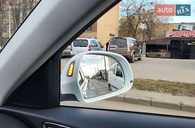 Внедорожник / Кроссовер Audi Q3 2015 в 