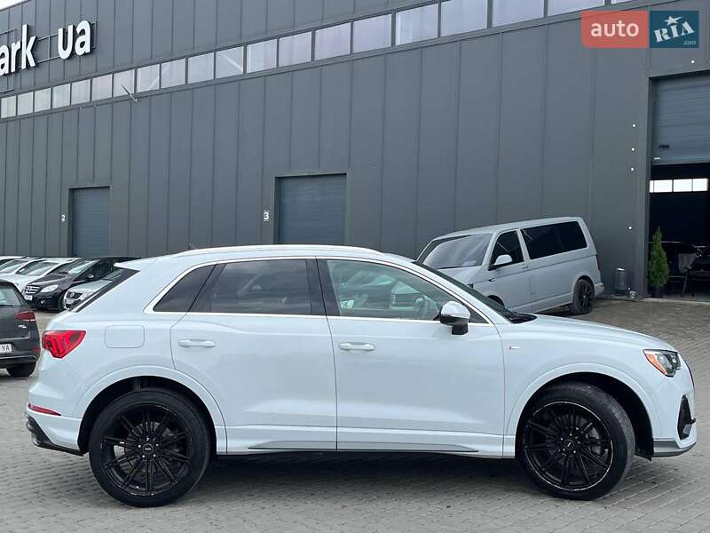 Позашляховик / Кросовер Audi Q3 2020 в Львові