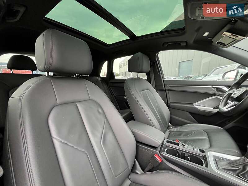 Позашляховик / Кросовер Audi Q3 2020 в Львові