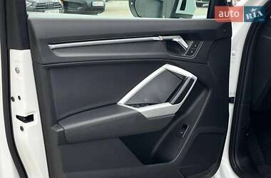Внедорожник / Кроссовер Audi Q3 2020 в 