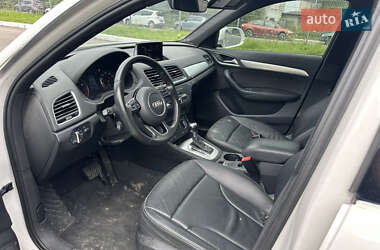 Внедорожник / Кроссовер Audi Q3 2015 в 