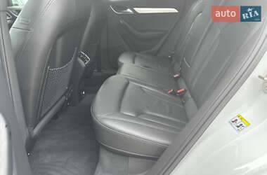 Внедорожник / Кроссовер Audi Q3 2015 в 