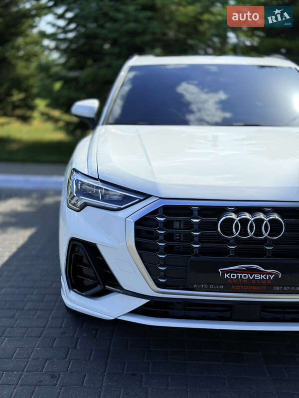 Внедорожник / Кроссовер Audi Q3 2022 в Одессе