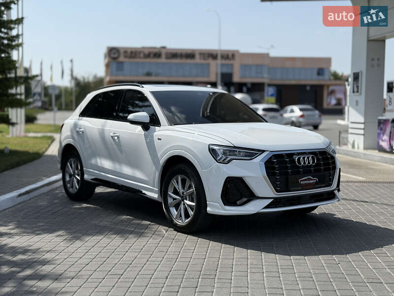 Внедорожник / Кроссовер Audi Q3 2022 в Одессе