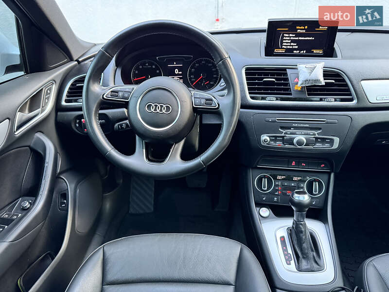 Внедорожник / Кроссовер Audi Q3 2016 в Запорожье