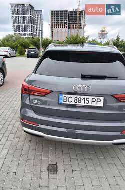 Внедорожник / Кроссовер Audi Q3 2019 в 