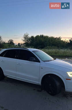 Внедорожник / Кроссовер Audi Q3 2017 в 
