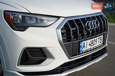 Внедорожник / Кроссовер Audi Q3 2019 в 