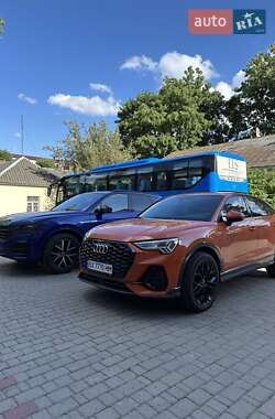 Позашляховик / Кросовер Audi Q3 2020 в 