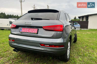 Внедорожник / Кроссовер Audi Q3 2016 в 