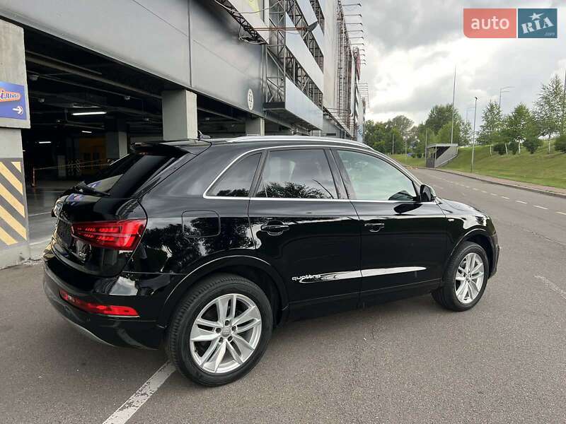 Внедорожник / Кроссовер Audi Q3 2016 в Киеве