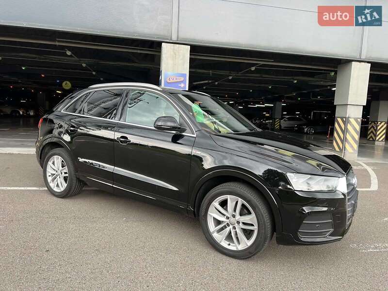 Внедорожник / Кроссовер Audi Q3 2016 в Киеве