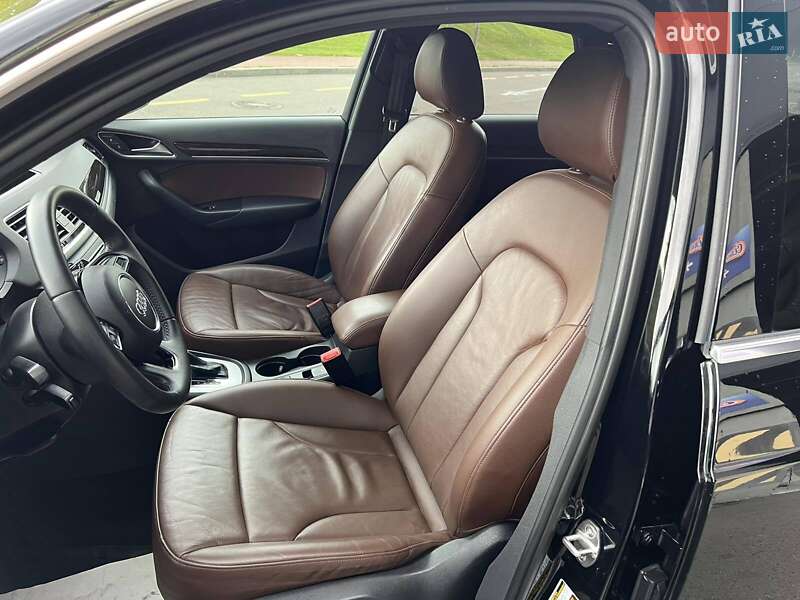 Внедорожник / Кроссовер Audi Q3 2016 в Киеве