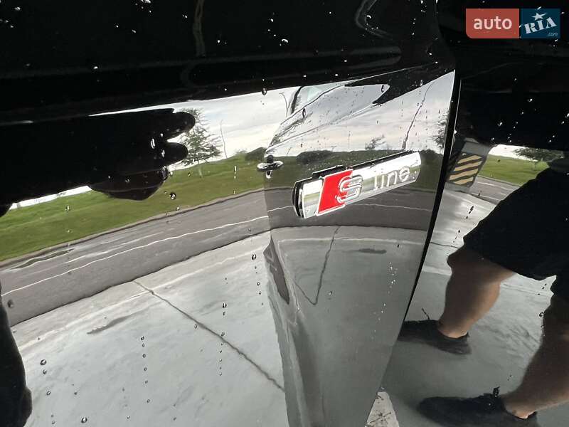 Внедорожник / Кроссовер Audi Q3 2016 в Киеве