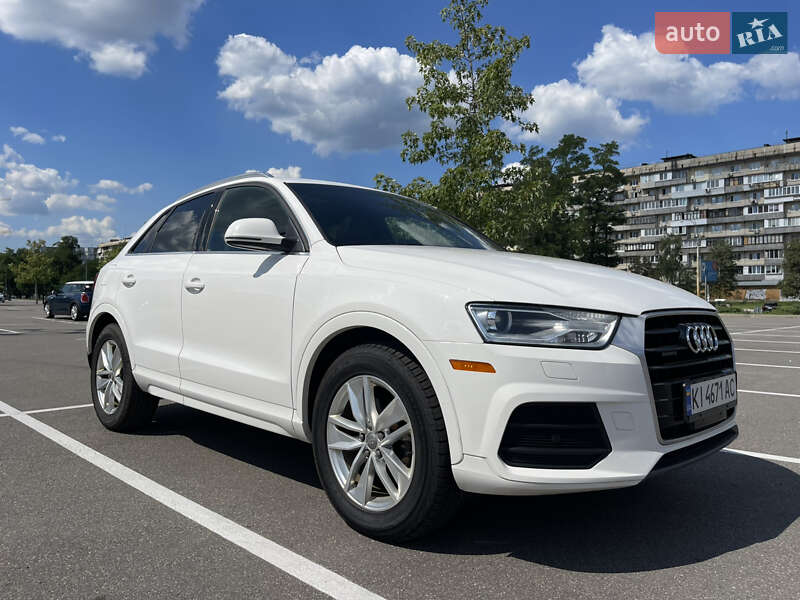 Внедорожник / Кроссовер Audi Q3 2016 в Киеве