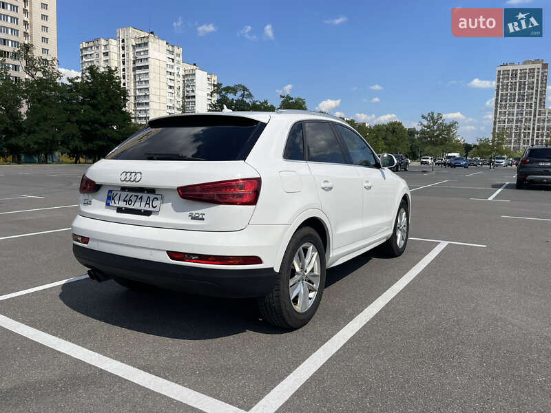 Внедорожник / Кроссовер Audi Q3 2016 в Киеве