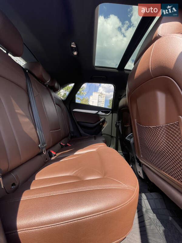 Позашляховик / Кросовер Audi Q3 2016 в Києві