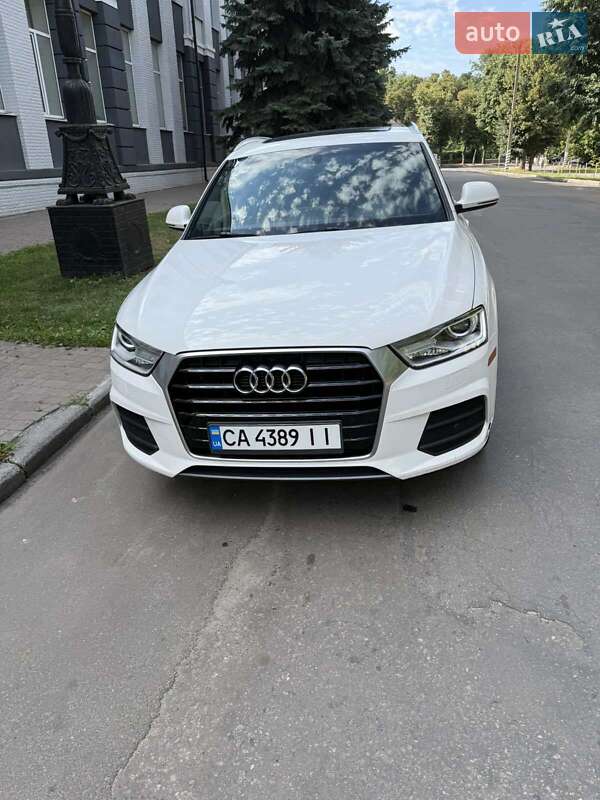 Внедорожник / Кроссовер Audi Q3 2017 в Лубнах