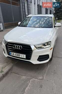 Внедорожник / Кроссовер Audi Q3 2017 в 