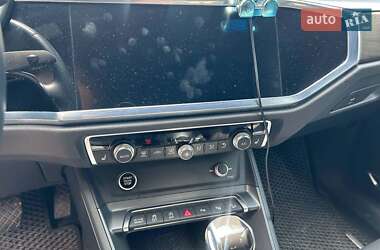 Внедорожник / Кроссовер Audi Q3 2020 в 
