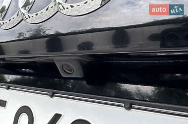 Внедорожник / Кроссовер Audi Q3 2012 в 
