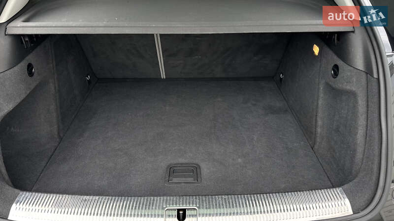 Внедорожник / Кроссовер Audi Q3 2012 в Ивано-Франковске
