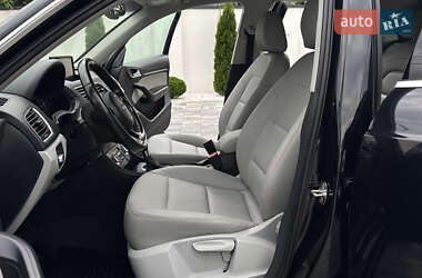 Внедорожник / Кроссовер Audi Q3 2012 в 