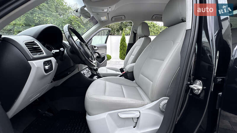 Внедорожник / Кроссовер Audi Q3 2012 в Ивано-Франковске