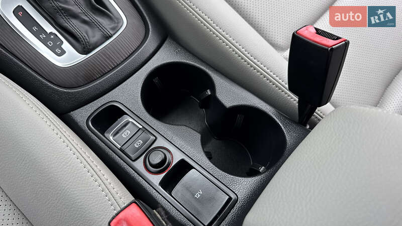 Внедорожник / Кроссовер Audi Q3 2012 в Ивано-Франковске
