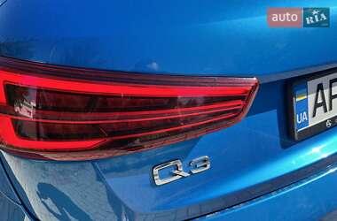 Внедорожник / Кроссовер Audi Q3 2016 в 