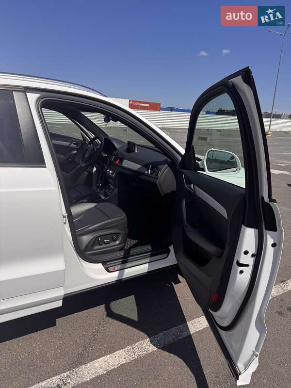 Внедорожник / Кроссовер Audi Q3 2017 в Львове
