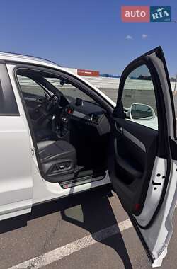 Внедорожник / Кроссовер Audi Q3 2017 в 