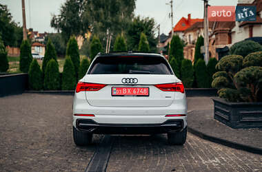 Внедорожник / Кроссовер Audi Q3 2022 в 