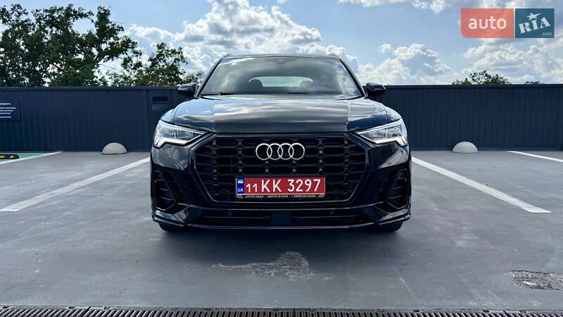 Внедорожник / Кроссовер Audi Q3 2021 в Киеве