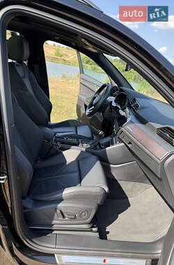 Внедорожник / Кроссовер Audi Q3 2023 в 