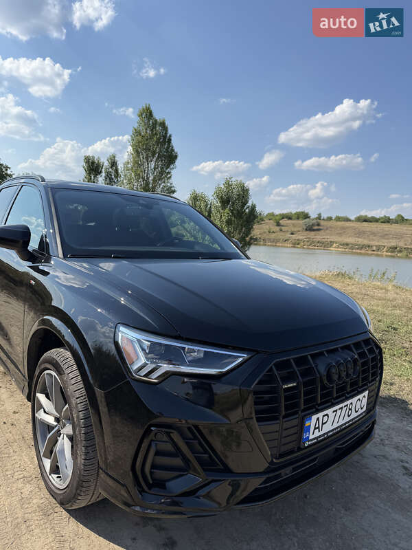 Внедорожник / Кроссовер Audi Q3 2023 в Днепре