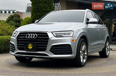 Внедорожник / Кроссовер Audi Q3 2016 в 